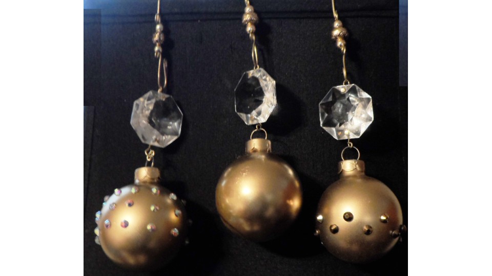 Changing up Glass Christmas Ornaments