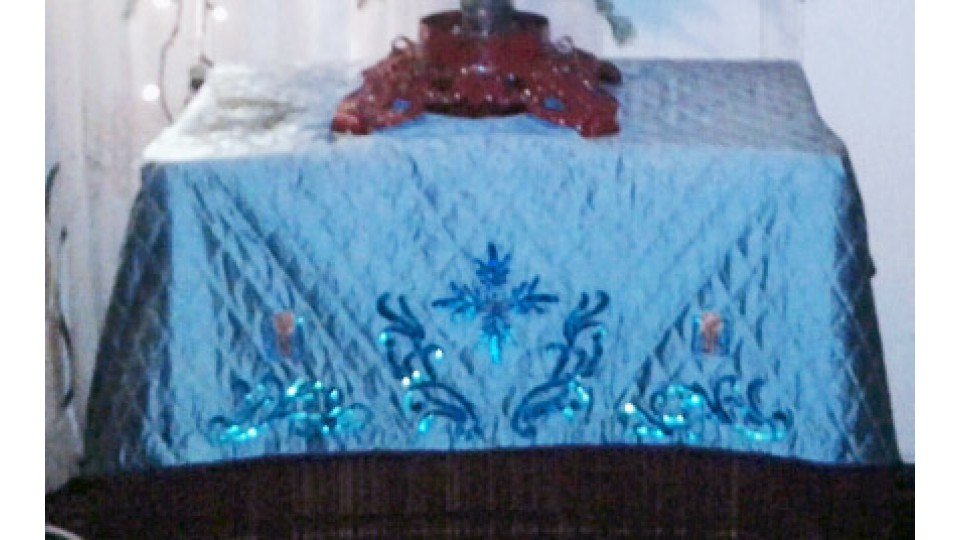 Can I Paint An Old Christmas Tree Stand?