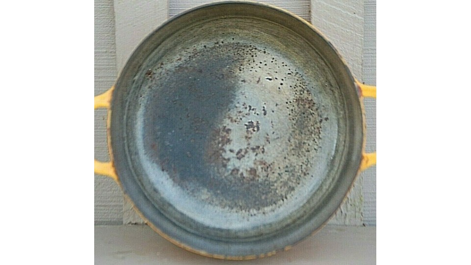 LeCreuset Cookware: Damaged Unrepairable Pieces LeCreuset Cookware: Damaged Unrepairable Pieces