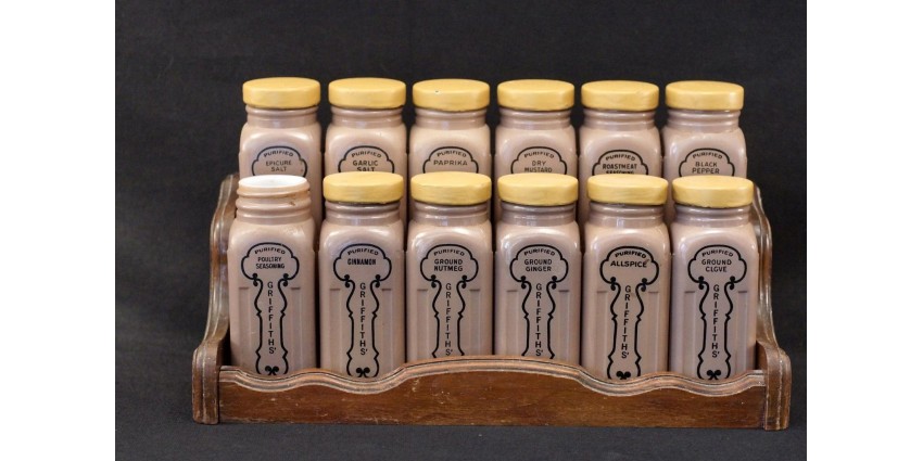 https://ilcshop.i-love-christmas.com/image/cache/catalog/ebay_articles/chocolate%20brown%20jars-850x425.jpg